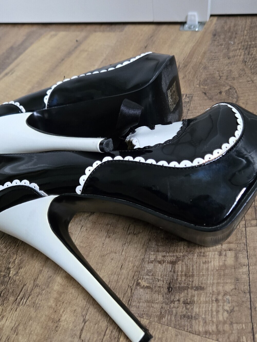 Bordello Teeze-01 Black And White High Heel Platform Pumps Shoes - Picture 9 of 16